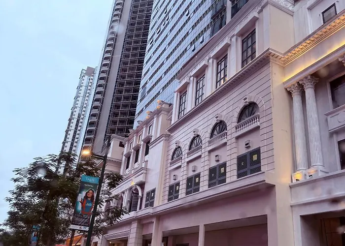 Executive 4 Bedroom Uptown Parksuites Bgc Holiday home
